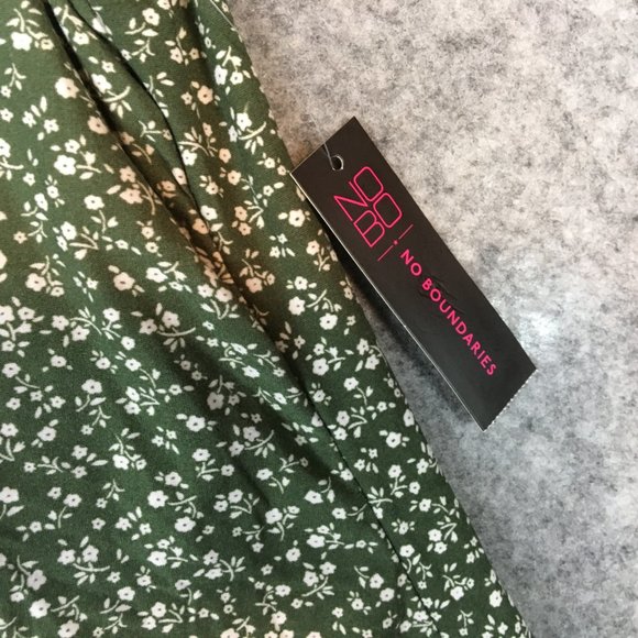 No Boundaries Top XXXL 21 Boho Cottagecore Green Ditsy Floral Print Cutout Front - Picture 10 of 15